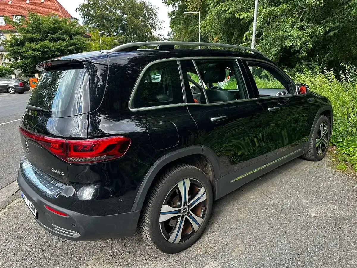 Gebraucht Mercedes EQB350 214 kW (292 PS) 2022 Schwarz SUV