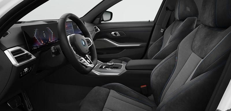 Gebraucht BMW 330e Comfort Edition 292 PS (214 kW) 2025 Weiß Kombi