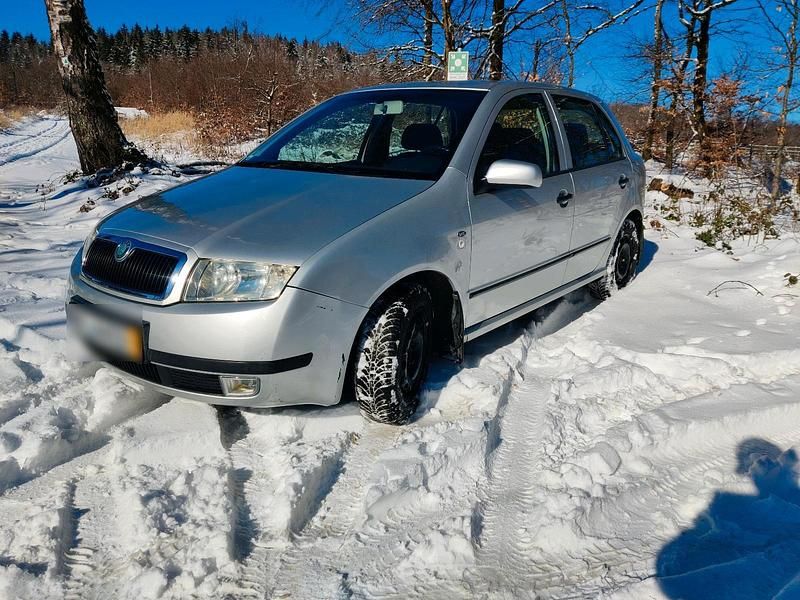Gebraucht Skoda Fabia 75 PS (55 kW) 2001 Silber Kleinwagen