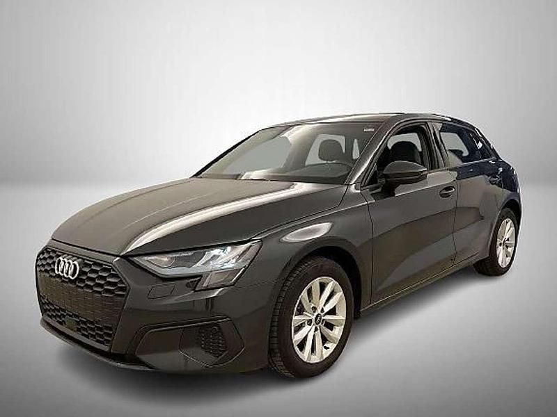 Manhattan grey Gebraucht 2024 Audi A3 Sportback Kleinwagen | 25.999 € (Guter Preis) - Bild 1/3