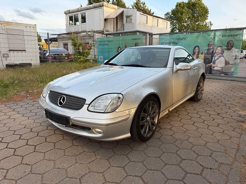Silber Gebraucht 2004 Mercedes SLK200 Cabrio | 5.590 € (Superpreis) - Bild 1/4