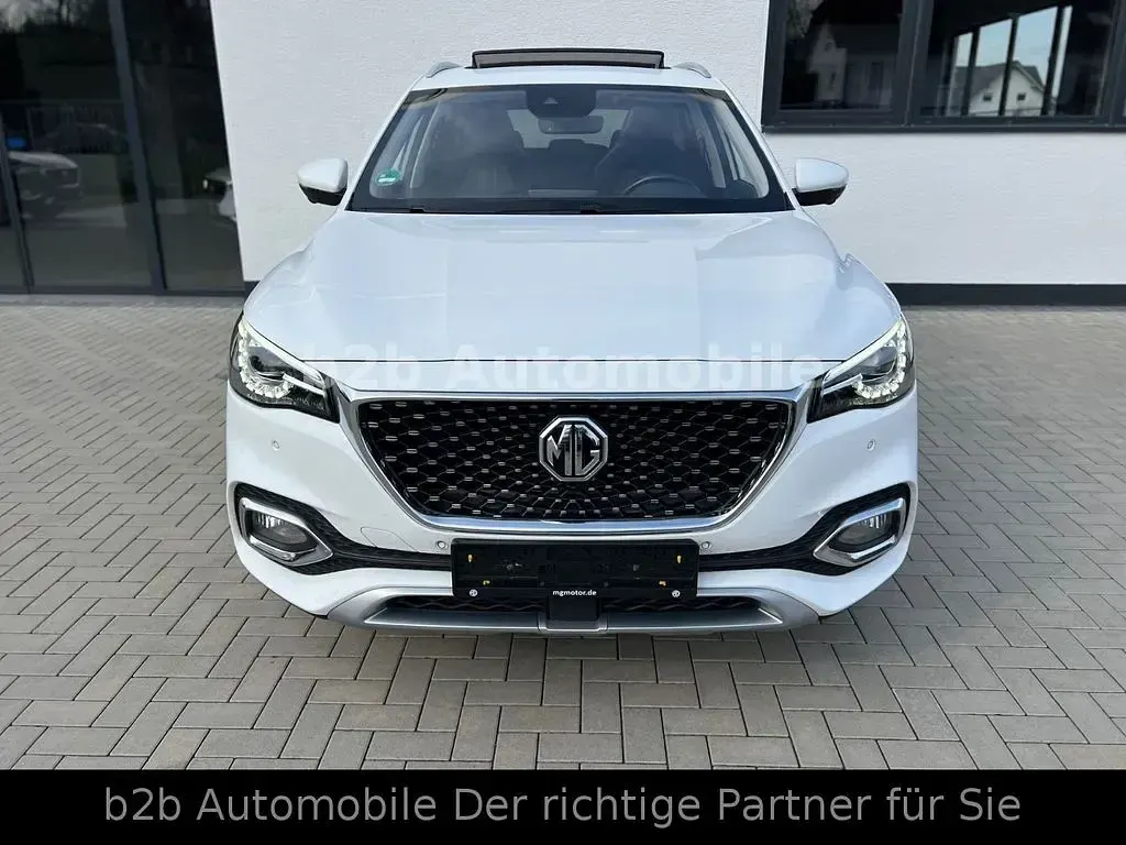 Używany MG EHS Luxury 258 KM (189 kW) 2022 Biały SUV