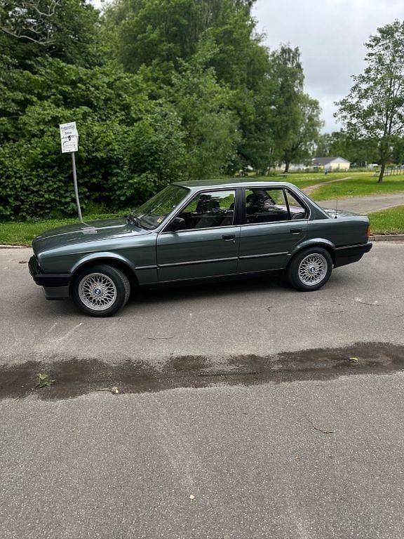 Gebraucht BMW 316 102 PS (75 kW) 1988 Grau Limousine