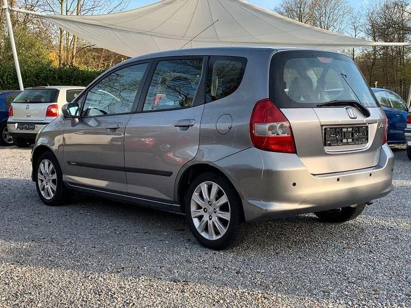 Gebraucht Honda Jazz ES 83 PS (61 kW) 2007 Grau Kleinwagen