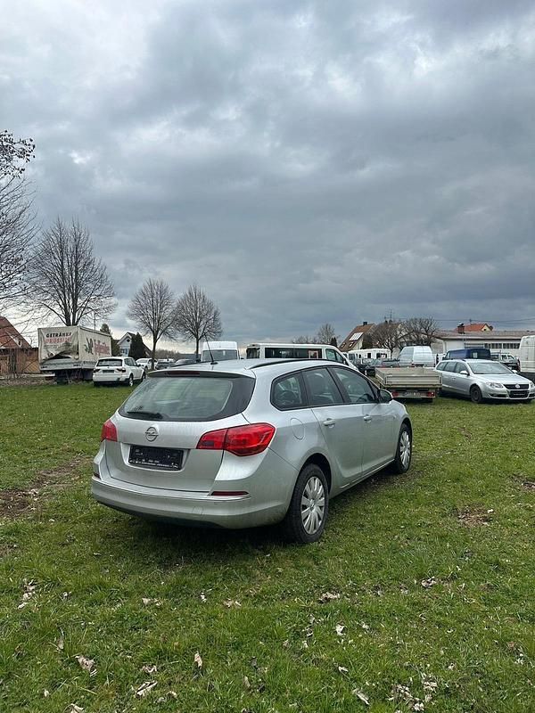 Gebraucht Opel Astra 116 PS (85 kW) 2016 Grau Kombi