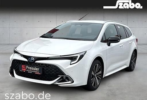 Neu Toyota Corolla 180 PS (132 kW) 2025 Weiß Kombi