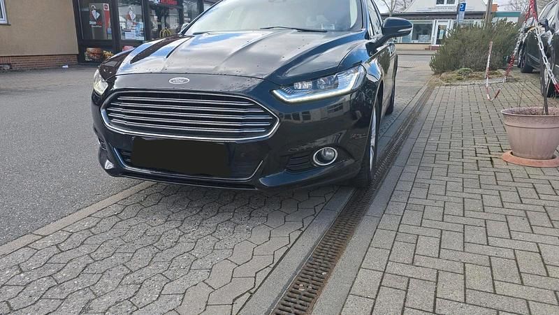 Gebraucht Ford Mondeo 179 PS (131 kW) 2018 Schwarz Kombi