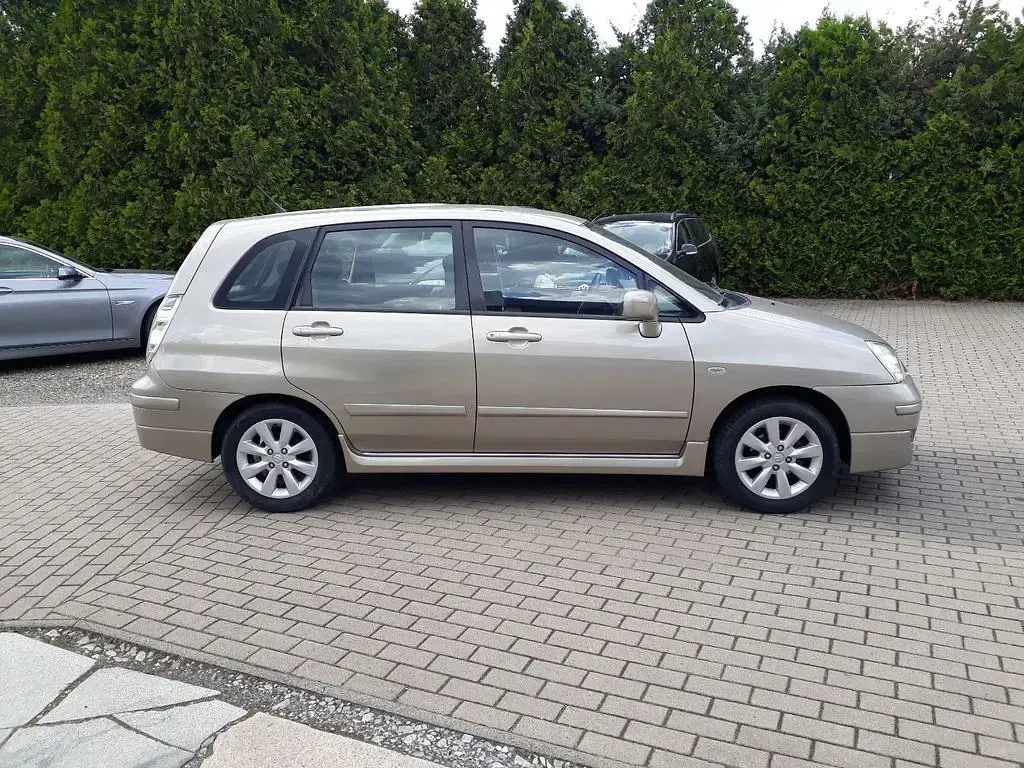 Gebraucht Suzuki Liana Club 90 PS (66 kW) 2006 Beige Limousine