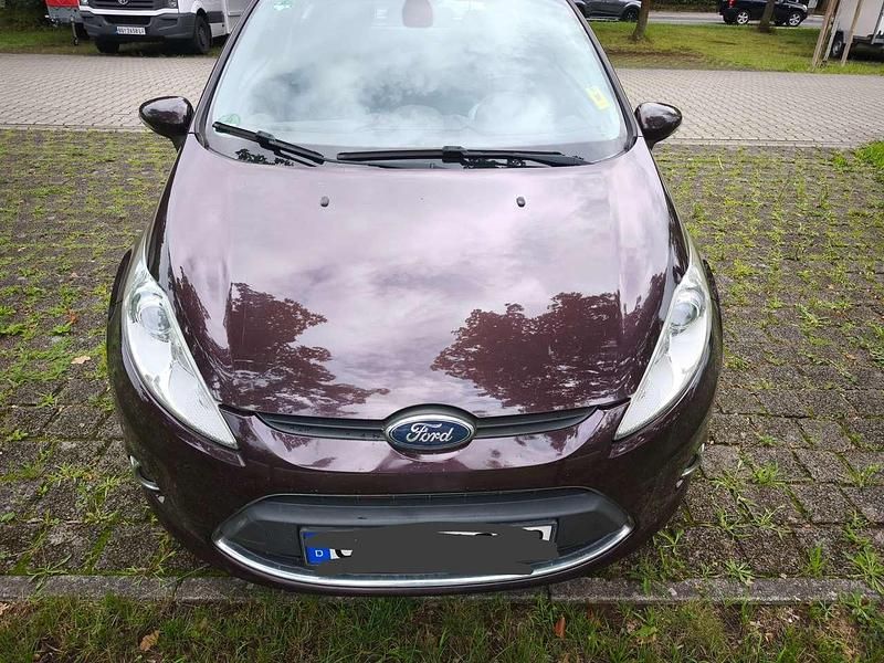 Violett Gebraucht 2011 Ford Fiesta Ambiente Kleinwagen | 3.400 € (Etwas zu teuer) - Bild 1/4
