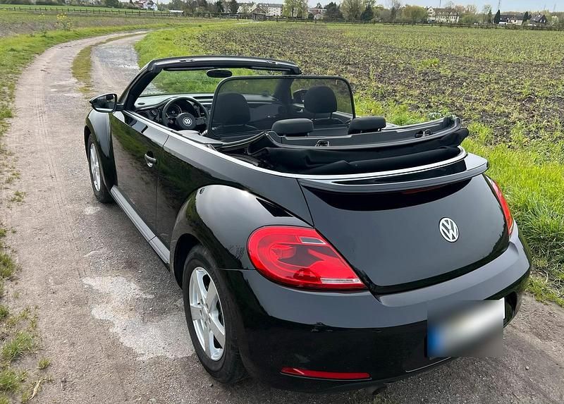 Gebraucht VW Beetle 105 PS (77 kW) 2015 Schwarz Kleinwagen