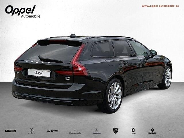 Second-hand Volvo V90 Plus 197 CP (144 kW) 2023 Negru Break