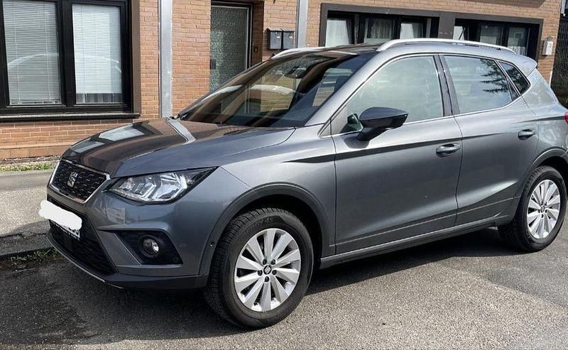 Grau Gebraucht 2017 Seat Arona Style SUV | 14.000 € (Fairer Preis) - Bild 1/3
