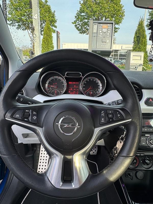 Usata Opel Adam 90 CV (66 kW) 2016 Blu Utilitaria