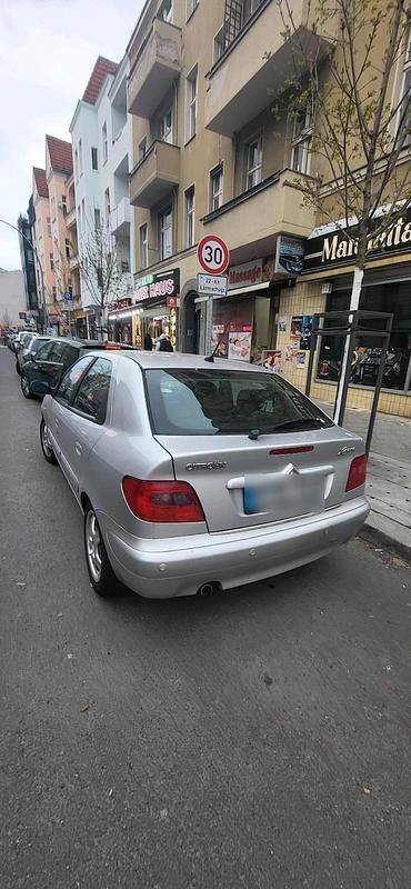 Gebraucht Citroën Xsara 110 PS (80 kW) 2004 Grau Limousine