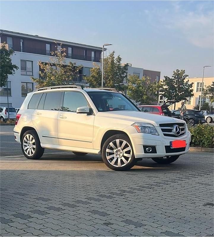 Weiß Gebraucht 2009 Mercedes GLK350 SUV | 11.900 € (Etwas zu teuer) - Bild 1/4