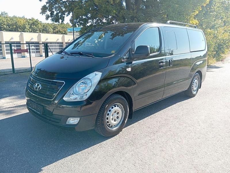 Gebraucht Hyundai H-1 Comfort 170 PS (125 kW) 2012 Schwarz Van / Kleinbus