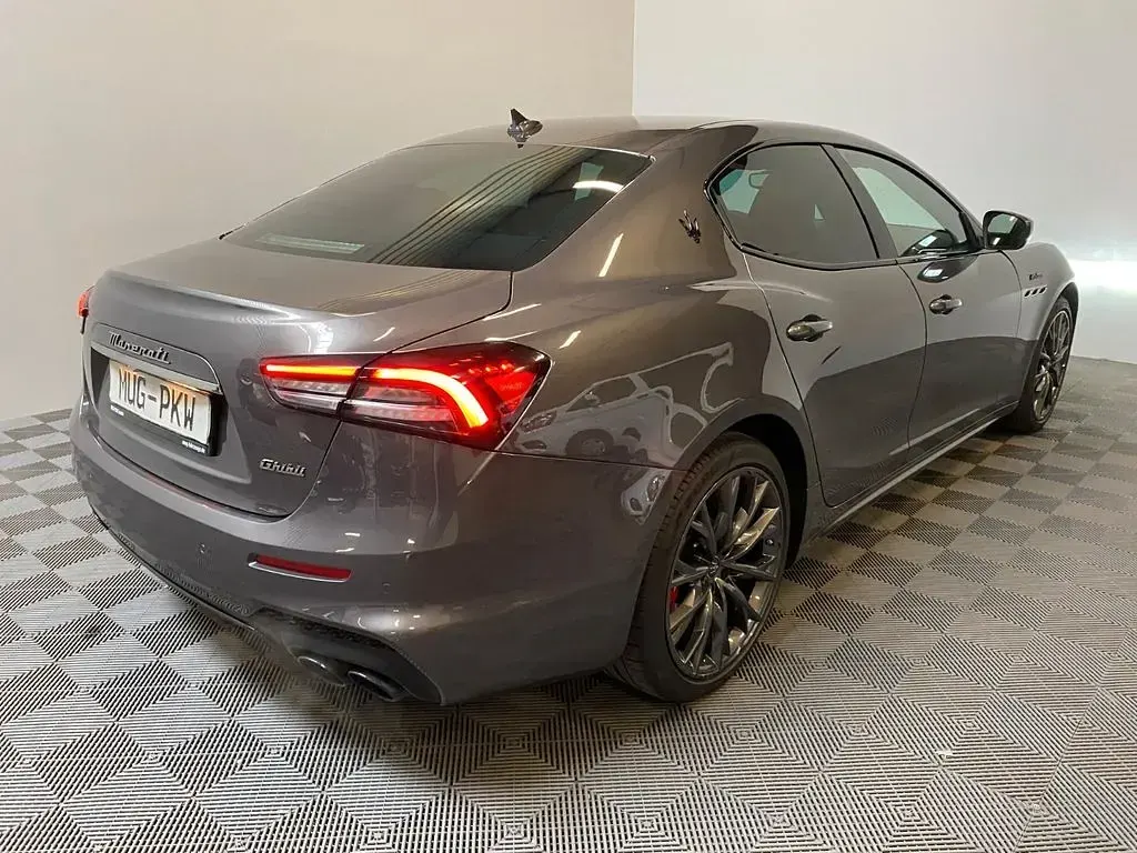 Gebraucht Maserati Ghibli 349 PS (256 kW) 2022 Grau Limousine