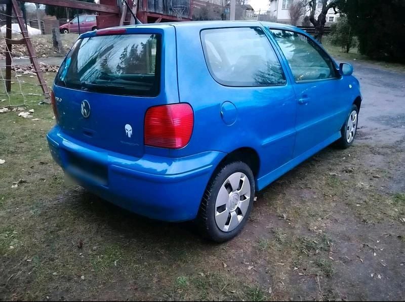 Gebraucht VW Polo 60 PS (44 kW) 2001 Blau Kleinwagen