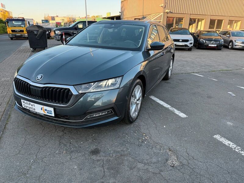 Grau Gebraucht 2022 Skoda Octavia Style Kombi | 18.490 € (Fairer Preis) - Bild 1/4