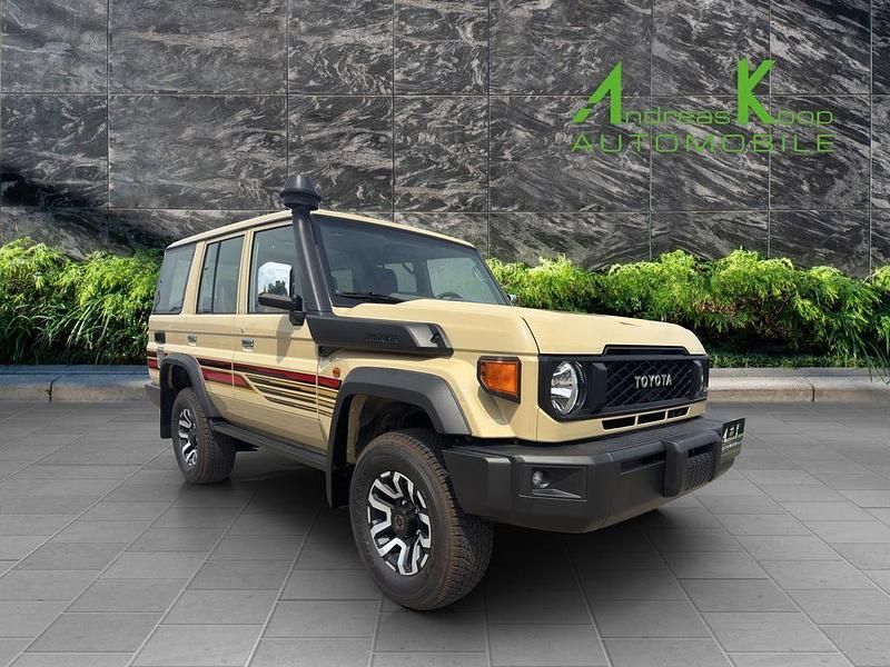 Neu Toyota Land Cruiser 231 PS (169 kW) 2025 Beige SUV