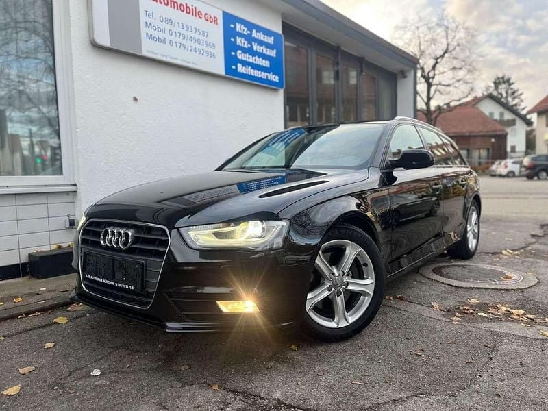 Brillantschwarz Gebraucht 2015 Audi A4 Ambition Kombi | 11.499 € (Guter Preis) - Bild 1/4