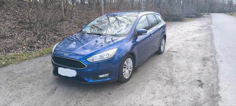 Blau Gebraucht 2018 Ford Focus Kombi | 8.499 € (Superpreis) - Bild 1/4