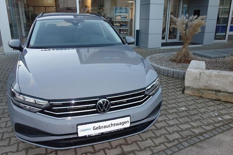 Gebraucht VW Passat Conceptline 150 PS (110 kW) 2022 Grau Kombi