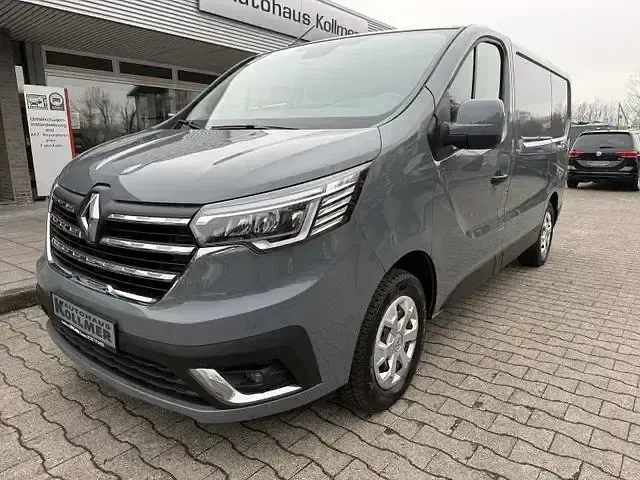 Gebraucht Renault Trafic 150 PS (110 kW) 2023 Grau Van / Kleinbus