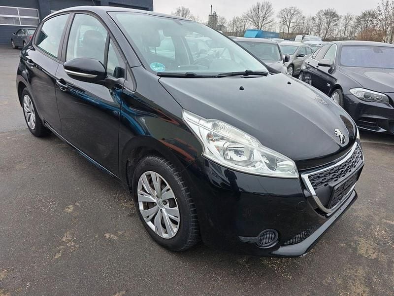 Gebraucht Peugeot 208 Active 68 PS (50 kW) 2014 Kleinwagen