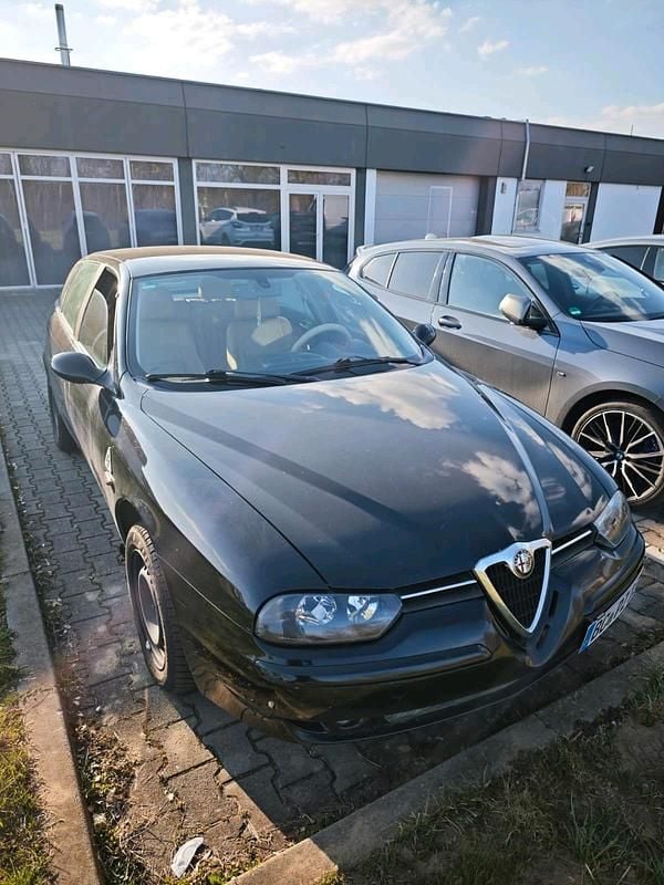 Schwarz Gebraucht 2003 Alfa Romeo 156 Kombi | 499 € - Bild 1/4
