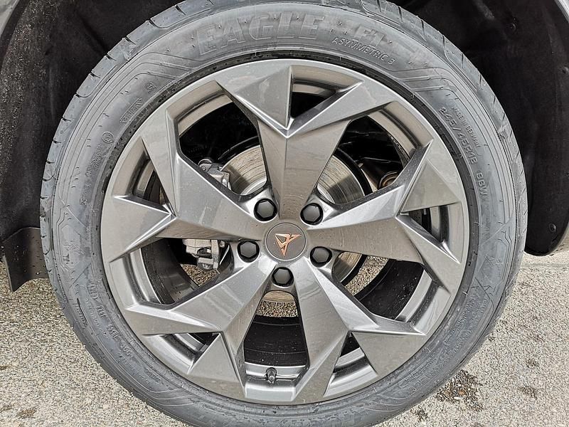 Neu Cupra Formentor 150 PS (110 kW) 2026 Magneticgrau metallic SUV