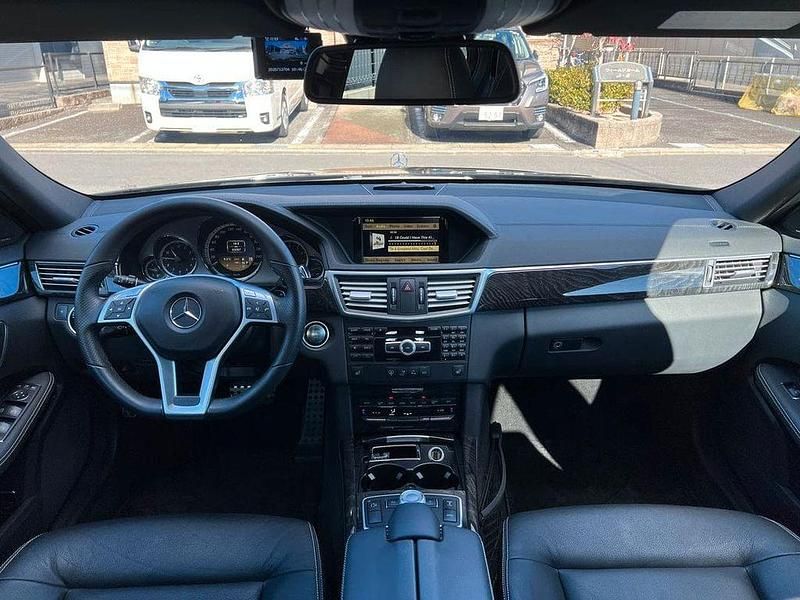 Gebraucht Mercedes E500 AMG 408 PS (300 kW) 2012 Schwarz Limousine