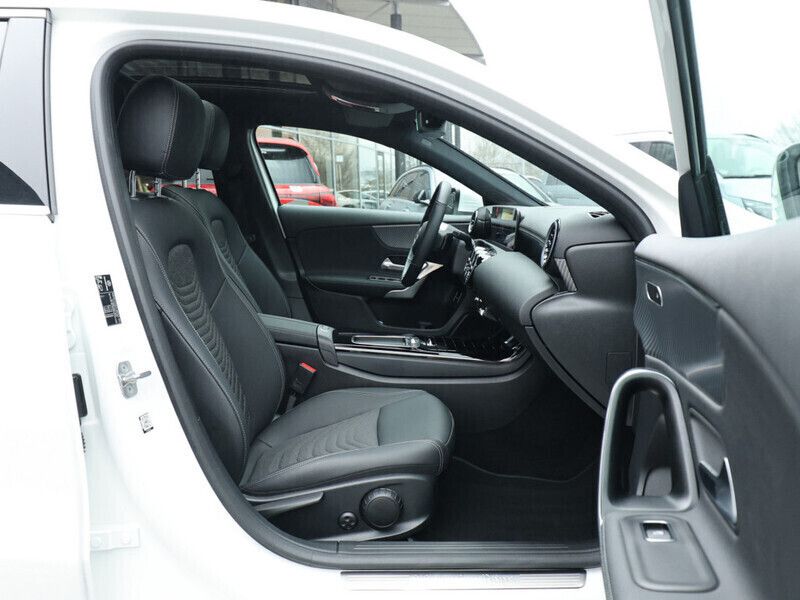 Gebraucht Mercedes A250 Advanced 164 PS (120 kW) 2024 Weiss / polarweiß Limousine