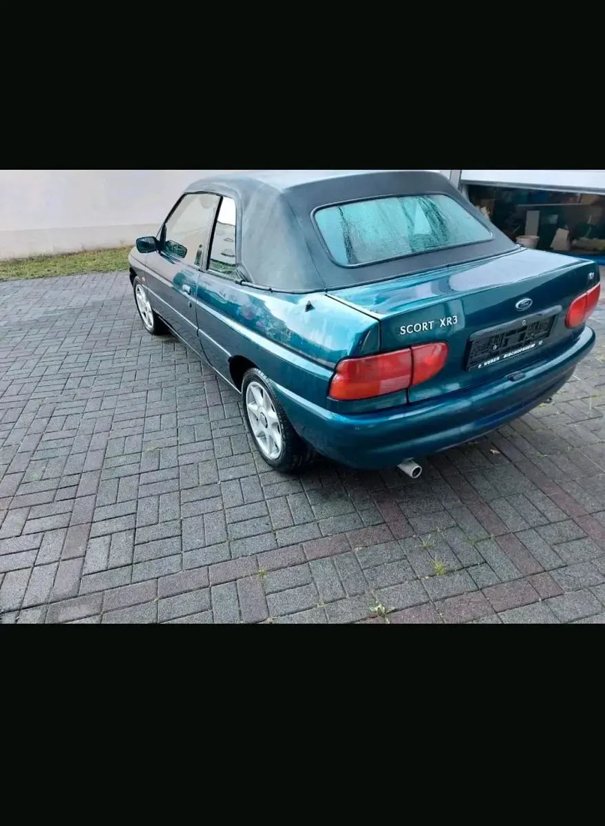 Gebraucht Ford Escort Cabriolet 115 PS (84 kW) 1995 Grün Cabrio