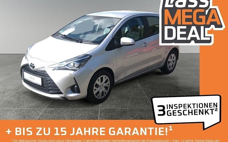 Silber Gebraucht 2018 Toyota Yaris Comfort Limousine | 8.980 € (Fairer Preis) - Bild 1/4