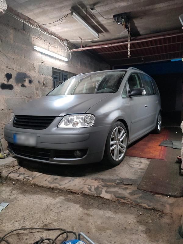 Gebraucht VW Touran 105 PS (77 kW) 2005 Grau Van / Kleinbus