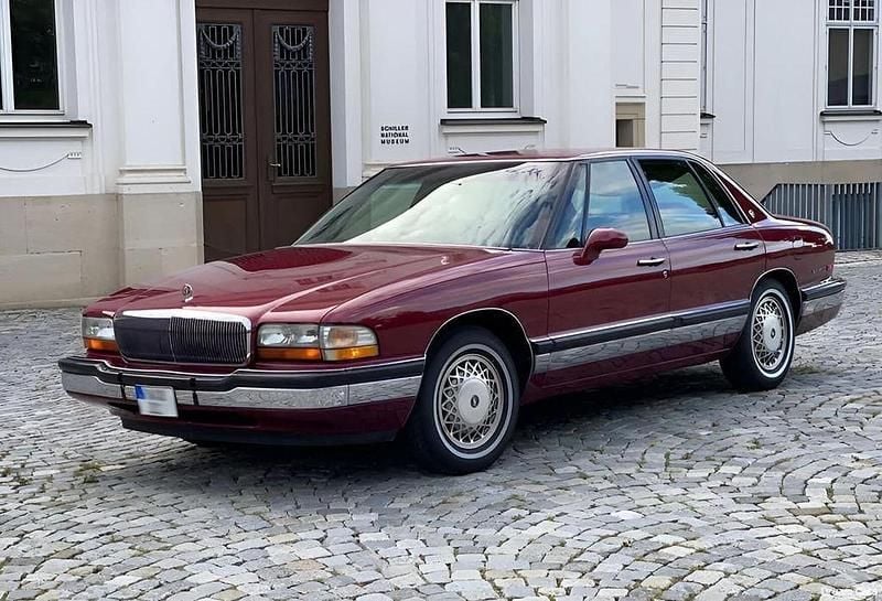 Gebraucht Buick Park Avenue 173 PS (127 kW) 1992 Rot Limousine