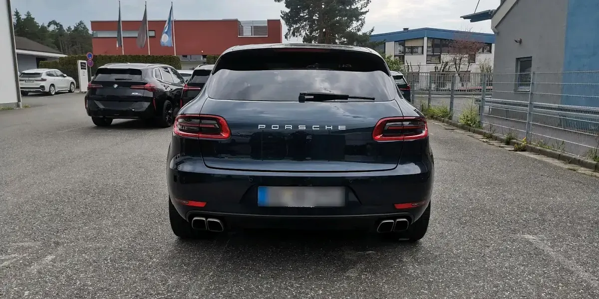 Gebraucht Porsche Macan Turbo 400 PS (294 kW) 2014 Blau SUV