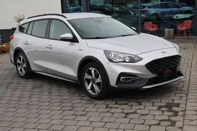 Używany Ford Focus Active 120 KM (88 kW) 2021 Srebrny Kombi