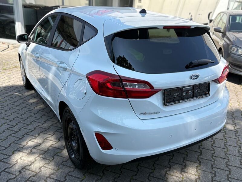 Gebraucht Ford Fiesta Cool & Connect 86 PS (63 kW) 2018 Weiß Kleinwagen