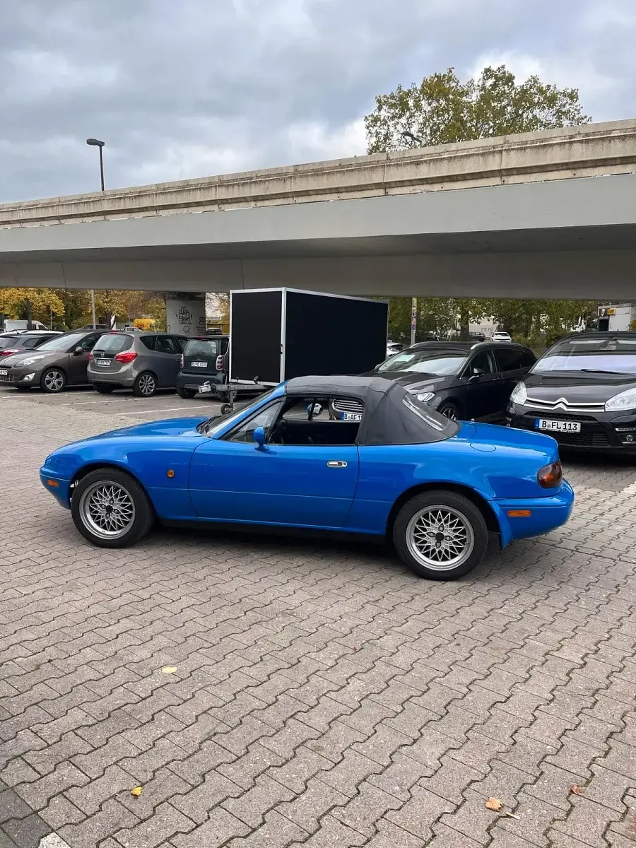 Gebraucht Mazda MX5 116 PS (85 kW) 1993 Blau Cabrio