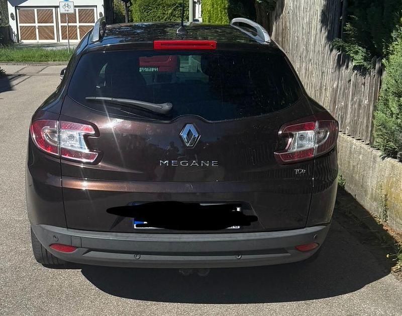 Andere farben Gebraucht 2011 Renault Mégane GrandTour Kombi | 2.800 € (Guter Preis) - Bild 1/4