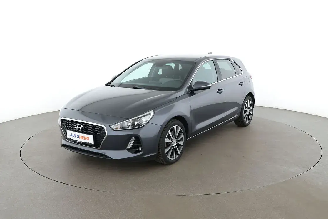 Gebraucht Hyundai i30 Trend 120 PS (88 kW) 2017 Limousine