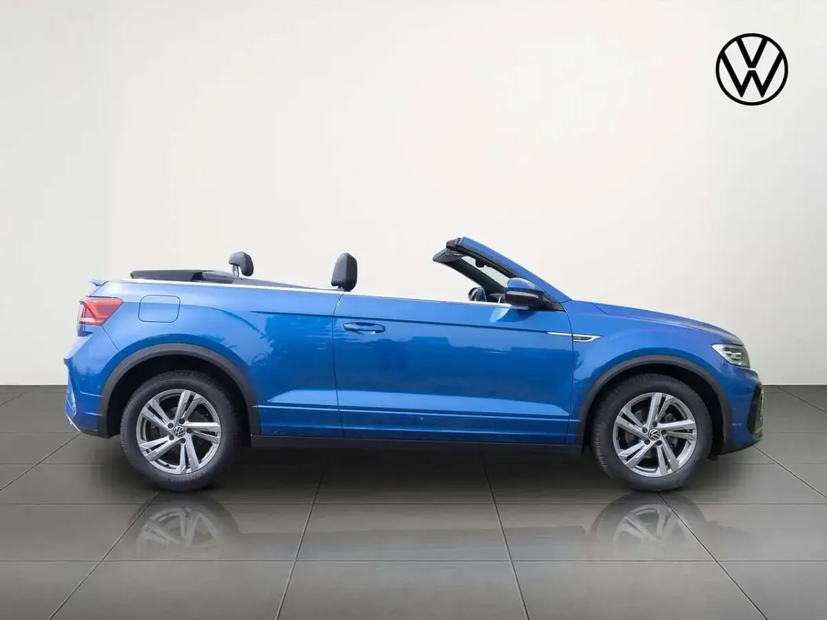 Gebraucht VW T-Roc R-line 150 PS (110 kW) 2023 Ravennablau metallic/schwarz SUV