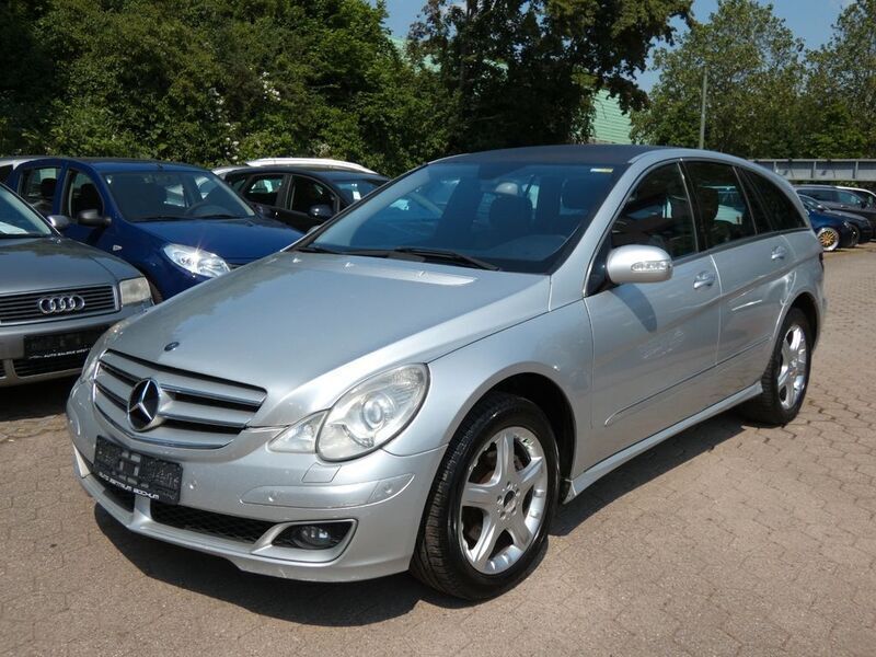 Silber Gebraucht 2006 Mercedes R320 Van / Kleinbus | 4.350 € (Fairer Preis) - Bild 1/4