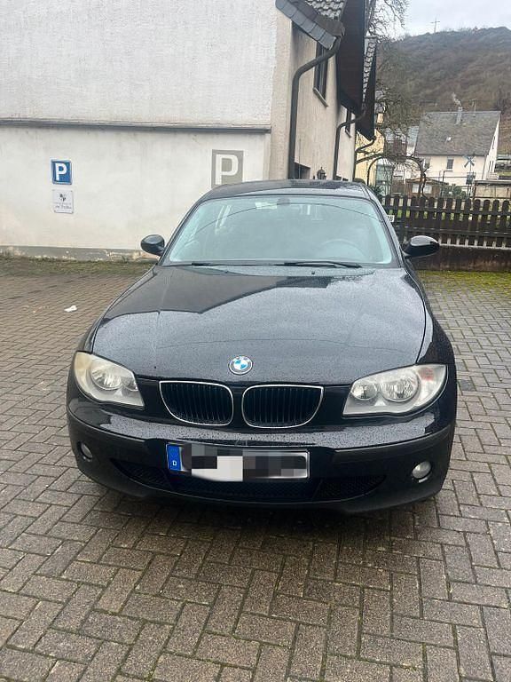 Gebraucht BMW 116 116 PS (85 kW) 2004 Schwarz Kleinwagen