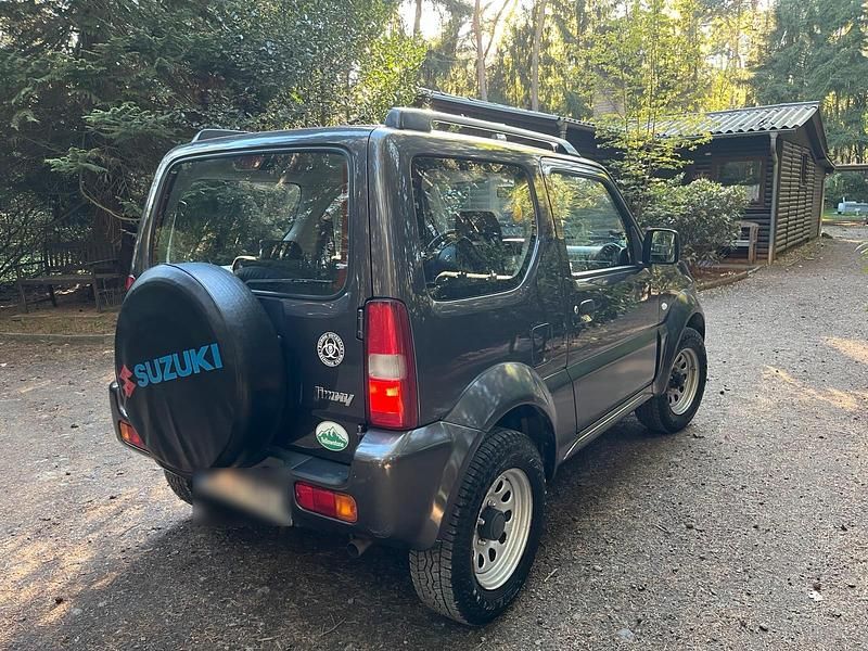 Gebraucht Suzuki Jimny 85 PS (62 kW) 2017 Grau SUV