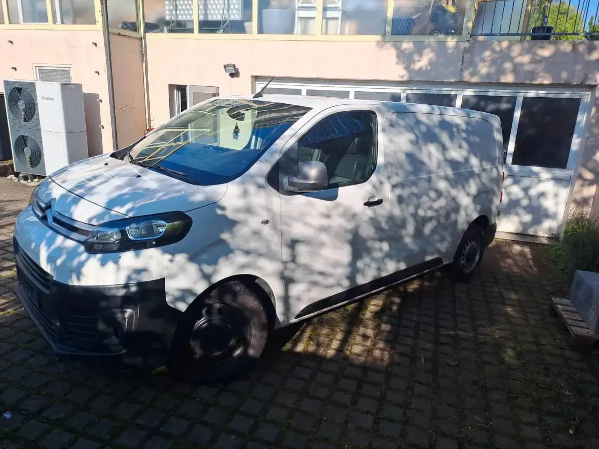 Gebraucht Citroën Jumpy 122 PS (89 kW) 2019 Weiß Van / Kleinbus