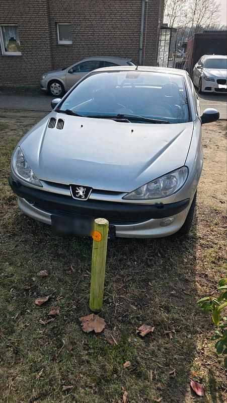 Gebraucht Peugeot 206 CC 109 PS (80 kW) 2001 Silber Cabrio