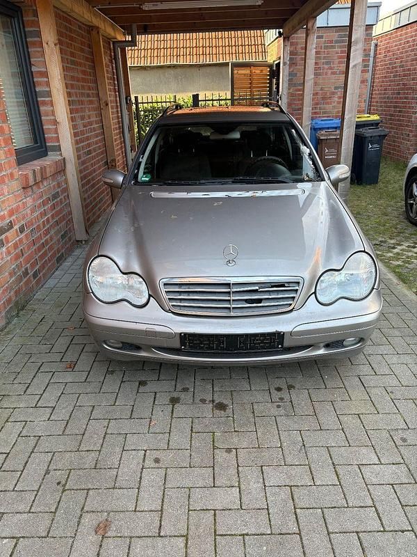 Gebraucht Mercedes C180 Elegance 143 PS (105 kW) 2004 Silber Kombi